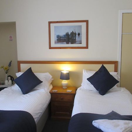 Caledonia Guest House พลีมัธ ภายนอก รูปภาพ