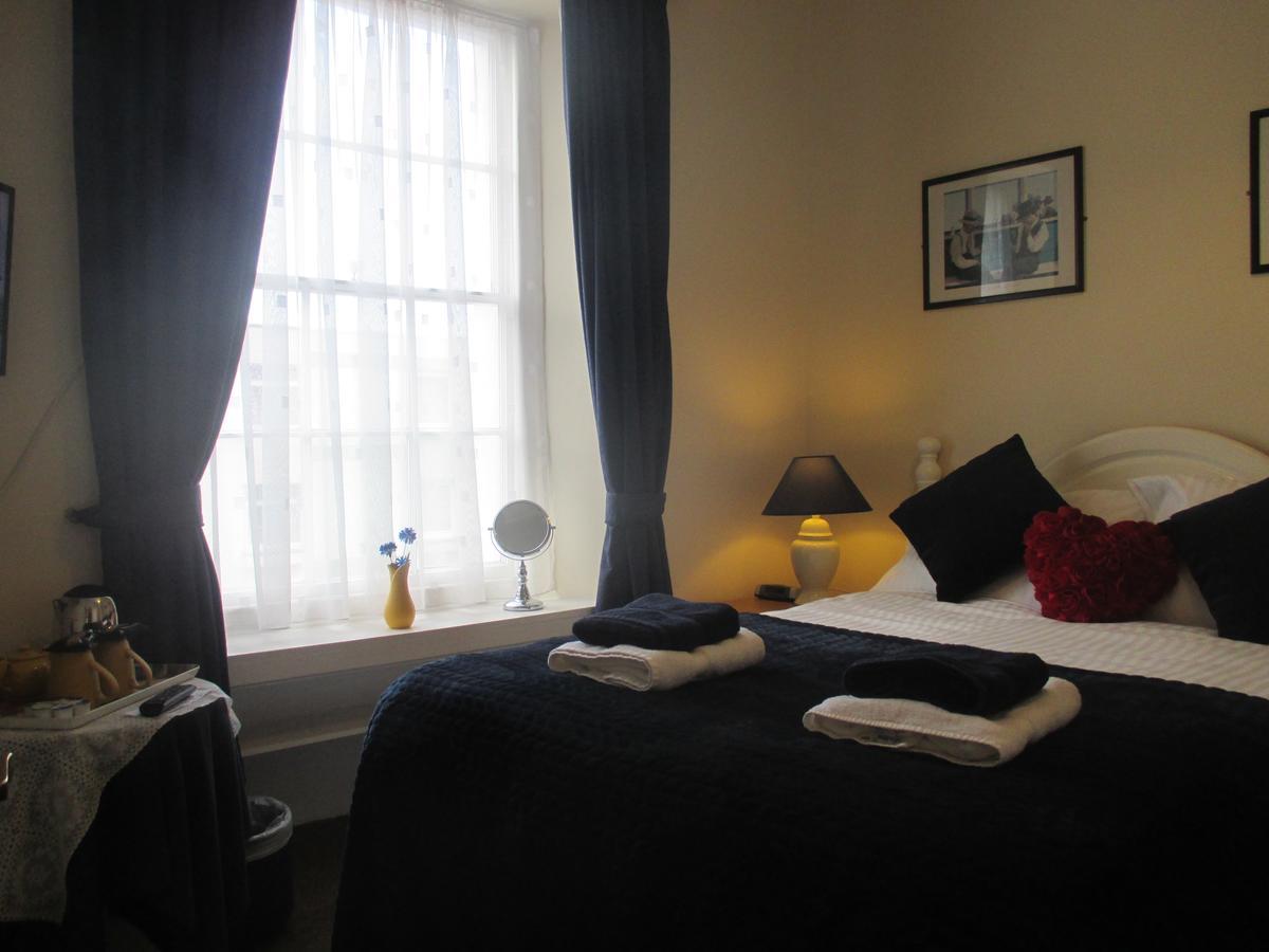 Caledonia Guest House พลีมัธ ภายนอก รูปภาพ