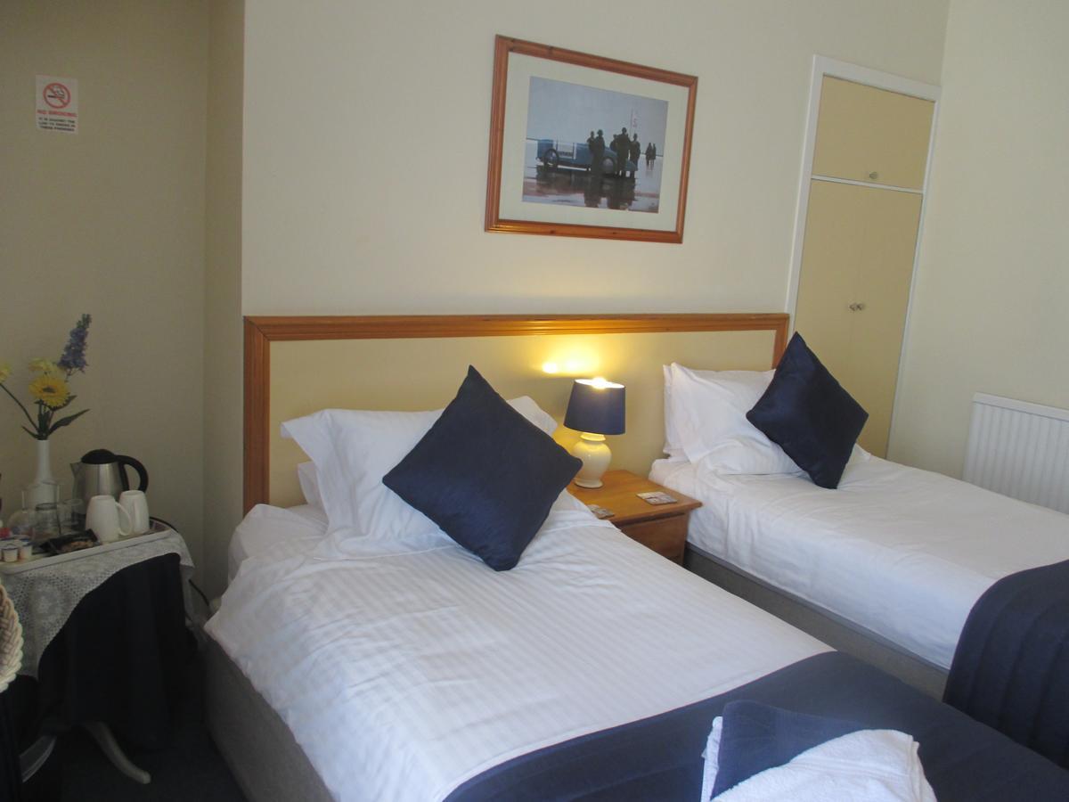 Caledonia Guest House พลีมัธ ภายนอก รูปภาพ