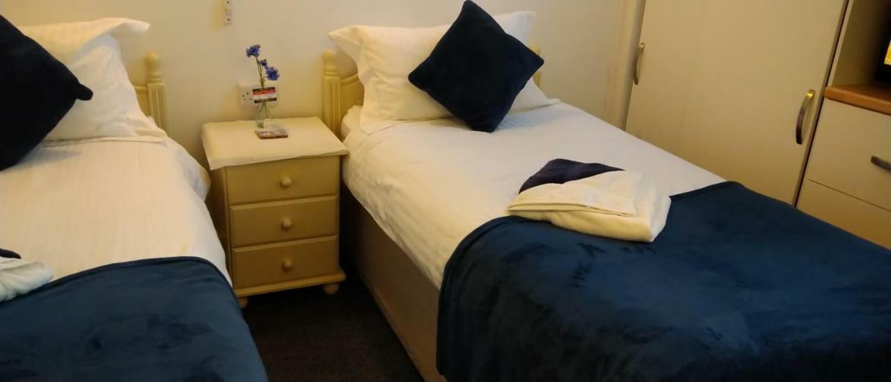 Caledonia Guest House พลีมัธ ภายนอก รูปภาพ
